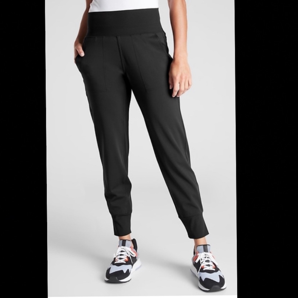 Athleta 2020 Venice jogger black